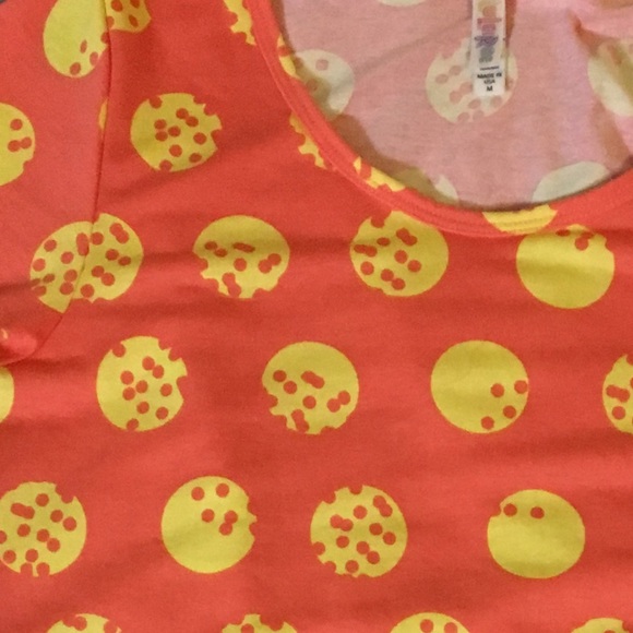 LulaRoe Perfect T - Picture 2 of 2